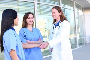 Зачем нужны медицинские посредники